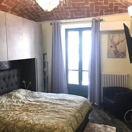 Menabrea 2 Apartment